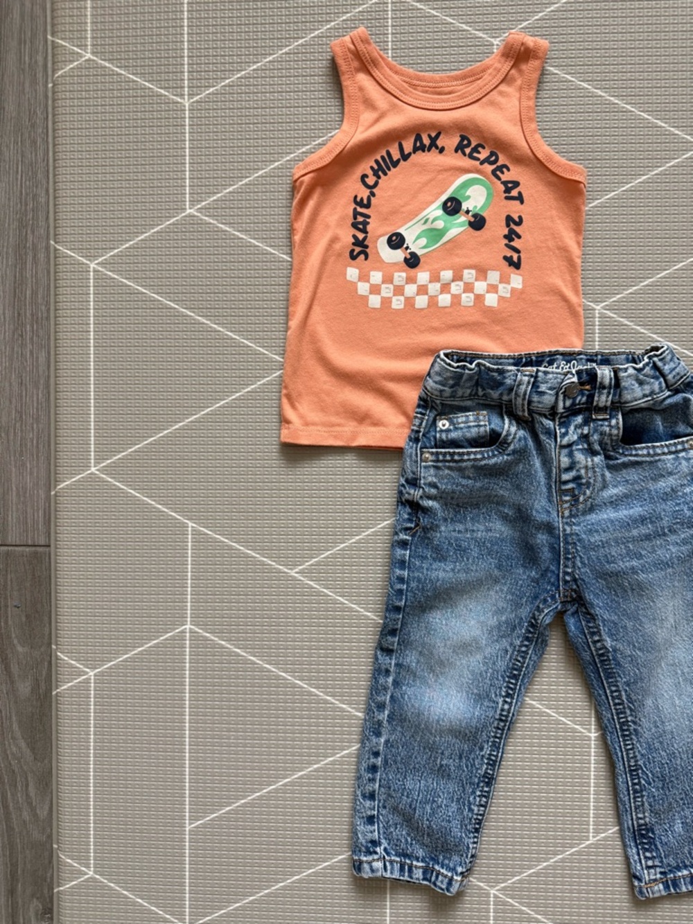 Garanimals|Baby boy/toddler set,Peach Skateboard Graphic Tank &  Denim Jeans•18M